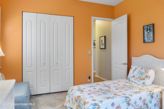 1035 Quail Ct SW, Vero Beach, FL 32968 - bedroom with a closet