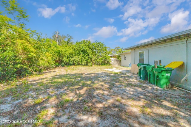 1049 Azalea Ln, Cocoa, FL 32922 - view of yard