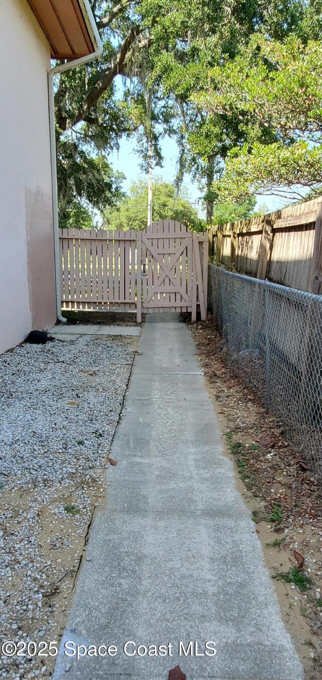 2493 Country Club Dr Unit D109, Titusville, FL 32780 - photo 24