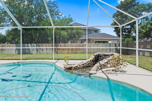 5863 Newbury Cir, Melbourne, FL 32940 - view of swimming pool with a lanai and a patio area