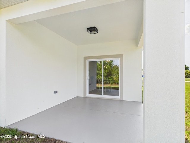 8116 97th Ct, Vero Beach, FL 32967 - view of patio / terrace