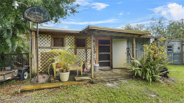8516 99th Ct, Vero Beach, FL 32967 - view of rear view of property