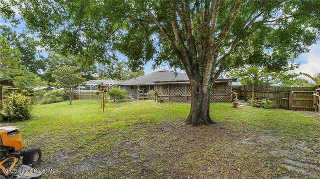 8516 99th Ct, Vero Beach, FL 32967 - view of yard