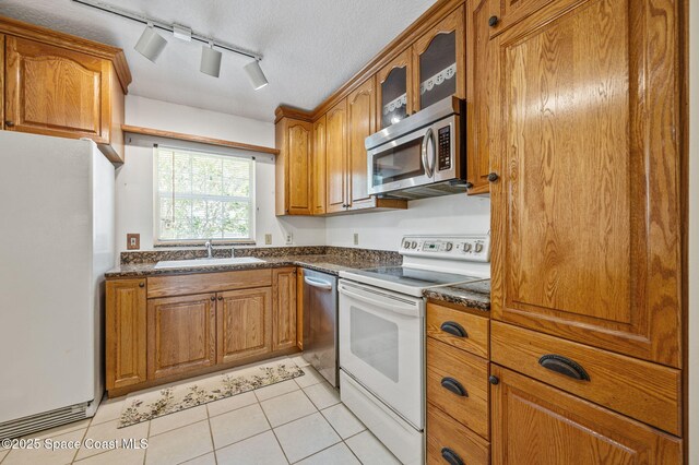 3669 Teakwood Ct, Melbourne, FL 32935 - photo 8