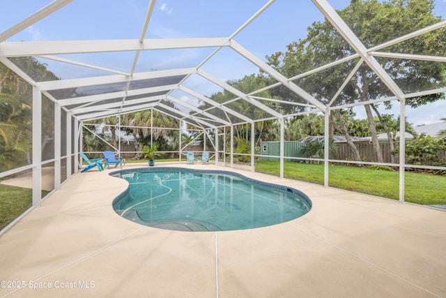 2007 Oak St, Melbourne Beach, FL 32951 - view of swimming pool featuring a patio area and a lanai