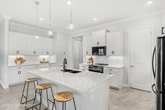 8854 Alister Dr, Melbourne, FL 32940 - kitchen with appliances with stainless steel finishes, a sink, decorative backsplash, a breakfast bar area, and crown molding