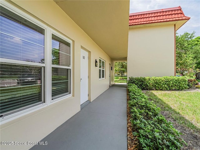 18 Vista Palm Ln Unit 102, Vero Beach, FL 32962 - view of patio / terrace