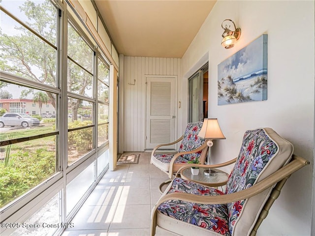 18 Vista Palm Ln Unit 102, Vero Beach, FL 32962 - view of sunroom / solarium