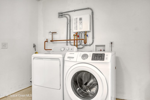 6827 Dodge Rd, Cocoa, FL 32927 - laundry room featuring independent washer and dryer