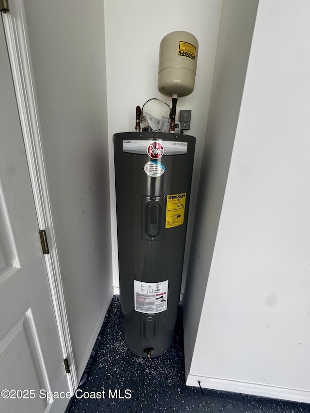 2601 Diane Ave SE, Palm Bay, FL 32909 - utilities with water heater
