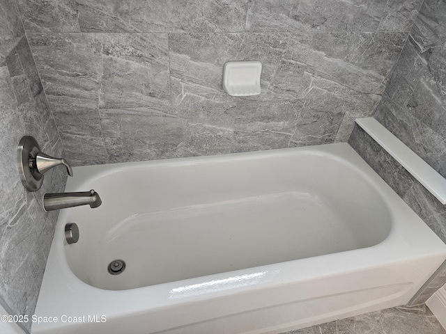 431 Falls Church St SW, Palm Bay, FL 32908 - full bathroom featuring a tub