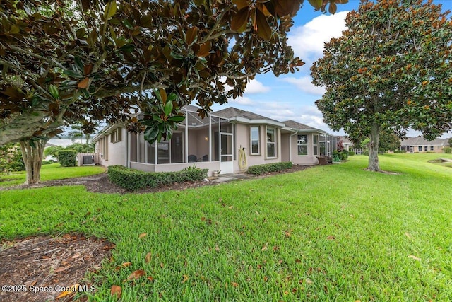 4160 Aberdeen Cir, Rockledge, FL 32955 - view of front facade featuring a front lawn and stucco siding