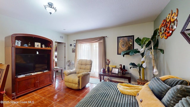 824 Temple St, Cocoa, FL 32922 - view of living area