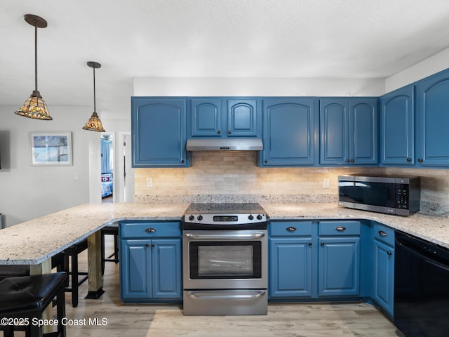 1475 Mars St, Merritt Island, FL 32953 - kitchen featuring appliances with stainless steel finishes, blue cabinets, and under cabinet range hood