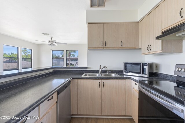 633 Centre Ct SW Unit 202, Vero Beach, FL 32962 - photo 20