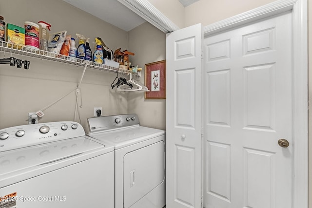 262 Prince William Ct, Satellite Beach, FL 32937 - laundry room featuring washer and dryer