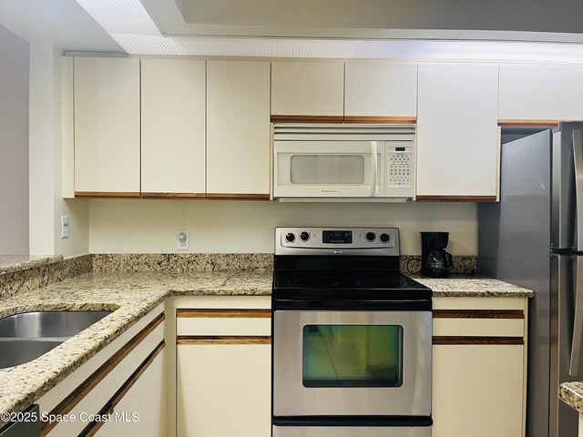 955 Country Club Dr Unit 111, Titusville, FL 32780 - photo 8