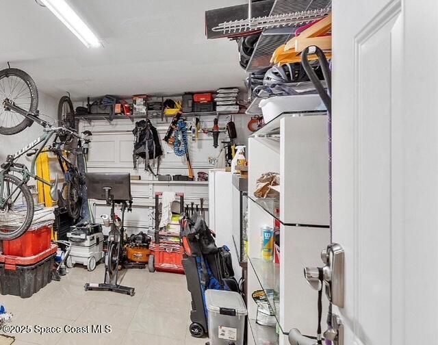 253 NE 212th Ter, Miami, FL 33177 - view of garage