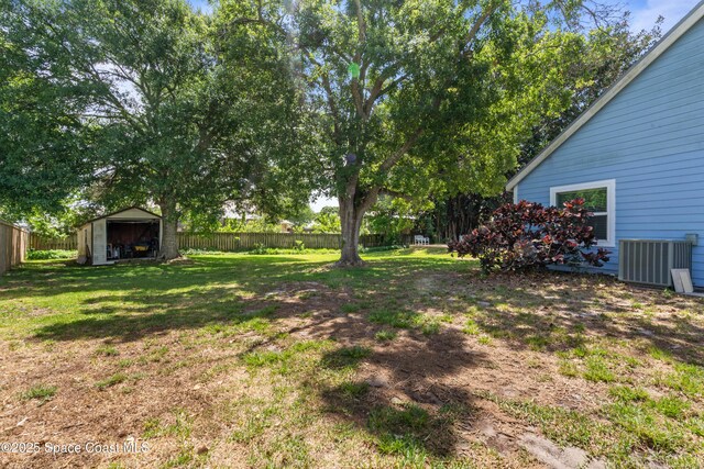 1250 York Cir, Melbourne, FL 32904 - view of yard with cooling unit