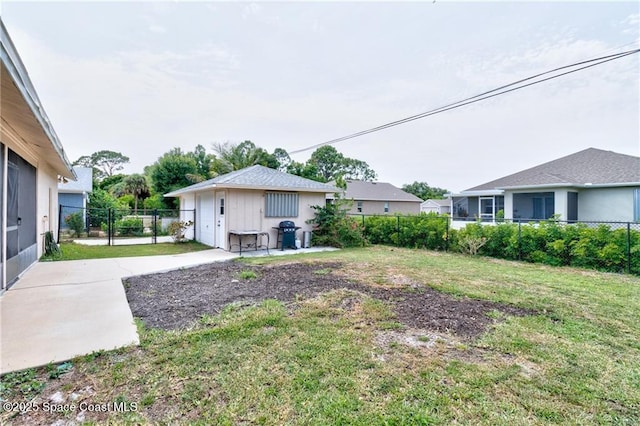 749 Tulip Dr, Sebastian, FL 32958 - view of yard with a patio area