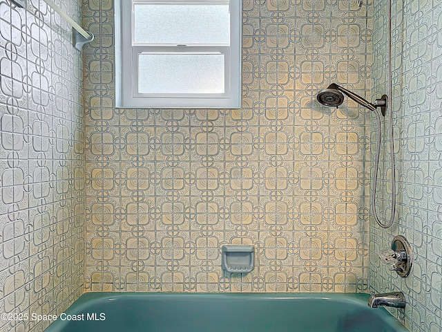 201 Woody Cir, Melbourne Beach, FL 32951 - bathroom with washtub / shower combination