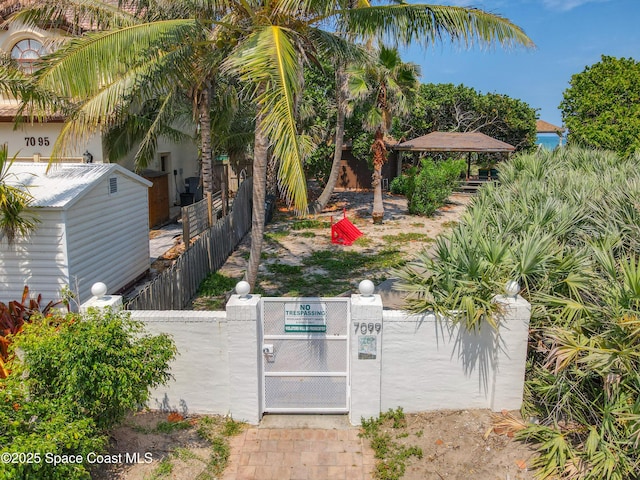 201 Woody Cir, Melbourne Beach, FL 32951 - view of yard