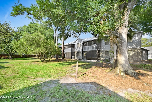 9040 York Ln Unit 16G, West Melbourne, FL 32904 - view of grassy yard