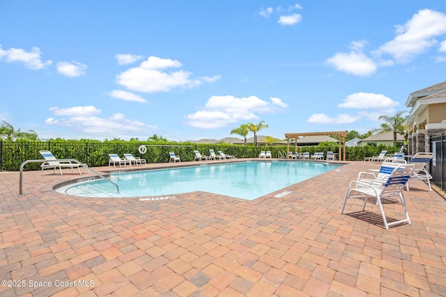 637 Old Country Rd SE, Palm Bay, FL 32909 - community pool with a patio