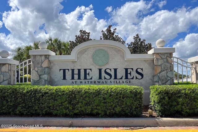 5209 Eleuthra Cir, Vero Beach, FL 32967 - view of community sign