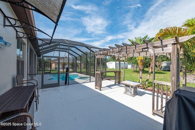 4725 Papaya St, Cocoa, FL 32926 - view of patio featuring a pool with connected hot tub, a lanai, area for grilling, and a pergola