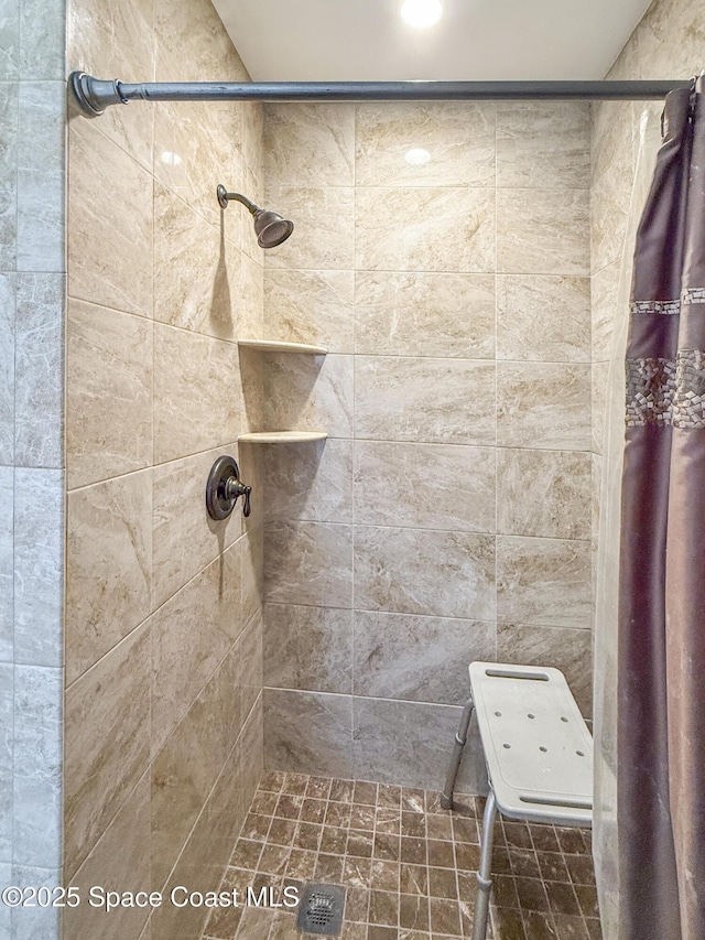 1395 Angler St, Merritt Island, FL 32952 - bathroom with a tile shower