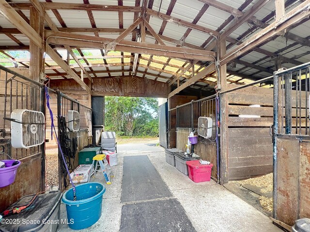 750 SW 91st Pl, Ocala, FL 34476 - view of horse barn
