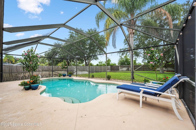 5256 Mansford Pl, Melbourne, FL 32940 - view of swimming pool featuring a patio area and glass enclosure
