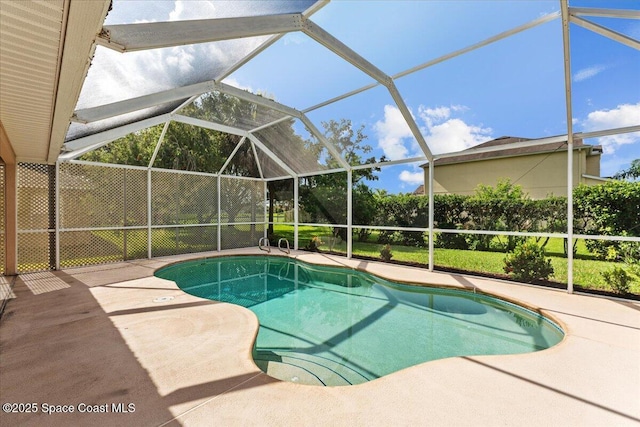 1090 Spring Oak Dr, Melbourne, FL 32901 - swimming pool featuring a patio area and glass enclosure