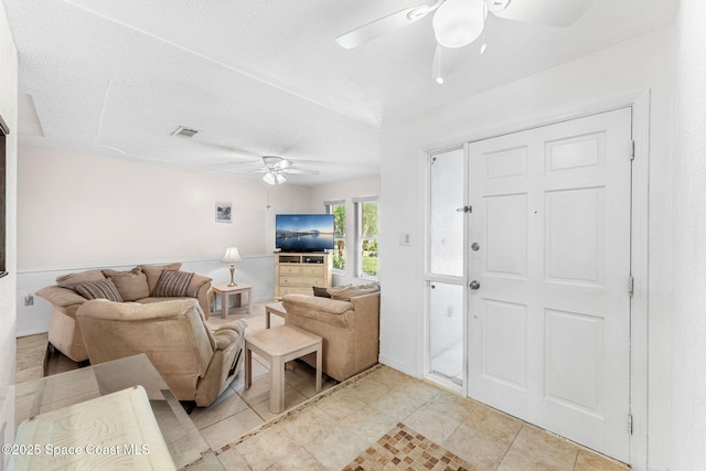 790 Alfonso Ave SE, Palm Bay, FL 32909 - living area featuring ceiling fan