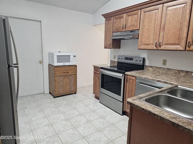 2408 Devonswood Rd, Titusville, FL 32780 - photo 4