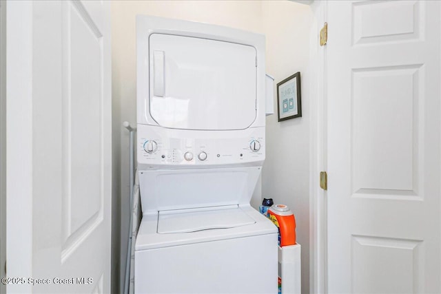 1475 Isabella Dr Unit 101, Melbourne, FL 32935 - laundry area with estacked washer and dryer