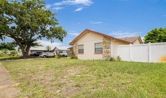 880 Williamsburg Dr, Titusville, FL 32780 - view of side of property