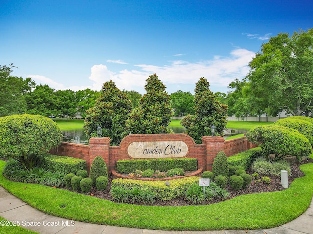 9525 Southern Garden Cir, Altamonte Springs, FL 32714 - community sign featuring a water view