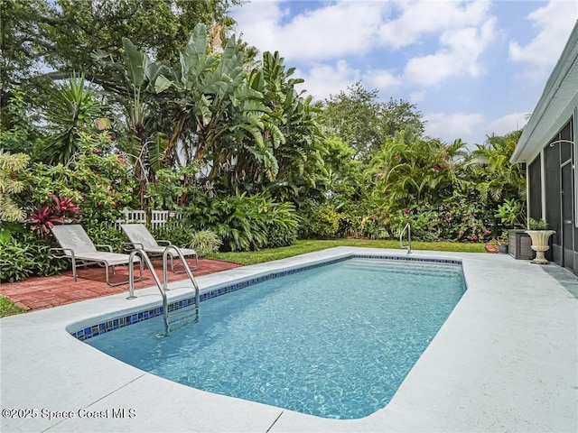 5151 4th Pl, Vero Beach, FL 32968 - outdoor pool with a patio area