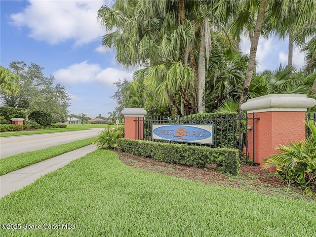 5151 4th Pl, Vero Beach, FL 32968 - community / neighborhood sign featuring concrete driveway
