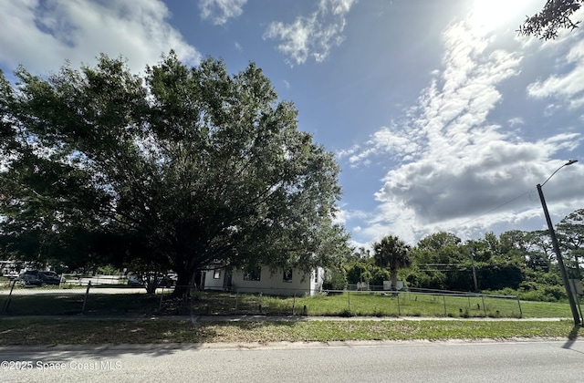 1602 Harvard Dr, Cocoa, FL 32922 - view of front of home featuring a fenced front yard