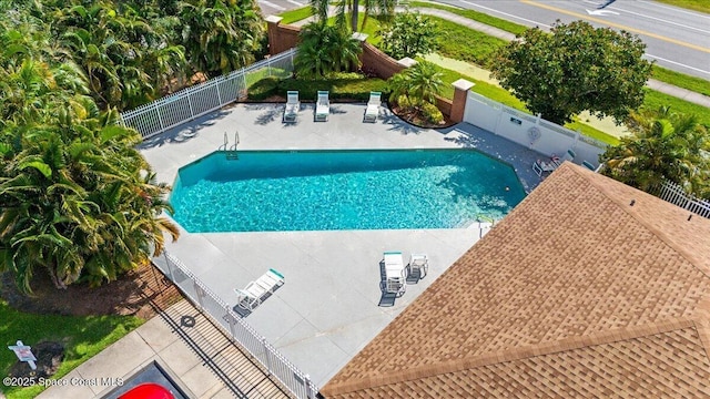 1211 Olde Bailey Ln, Melbourne, FL 32904 - community pool featuring a patio area