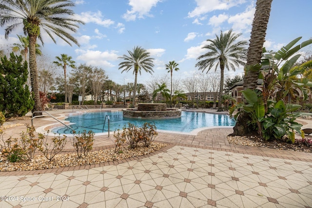 6470 Borasco Dr Unit 3106, Melbourne, FL 32940 - view of pool featuring a pool with connected hot tub