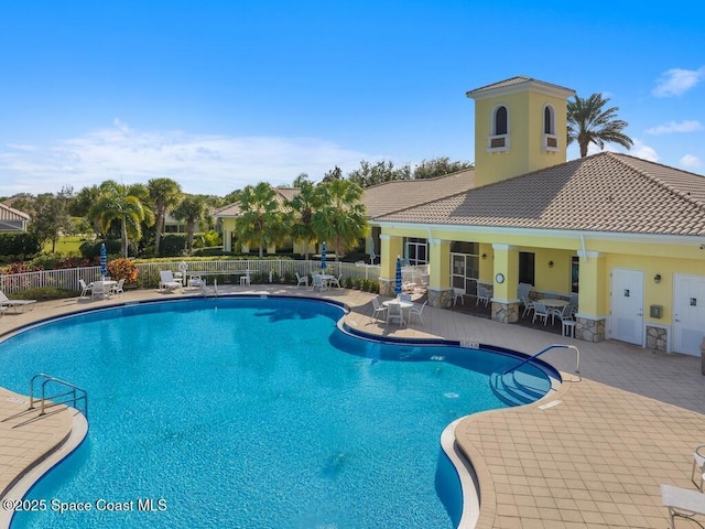 5422 Barbados Sq, Vero Beach, FL 32967 - community pool featuring a patio area