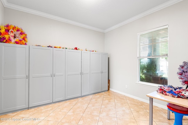 125 Rudy St, Auburndale, FL 33823 - recreation room featuring crown molding, healthy amount of natural light, and light tile patterned floors