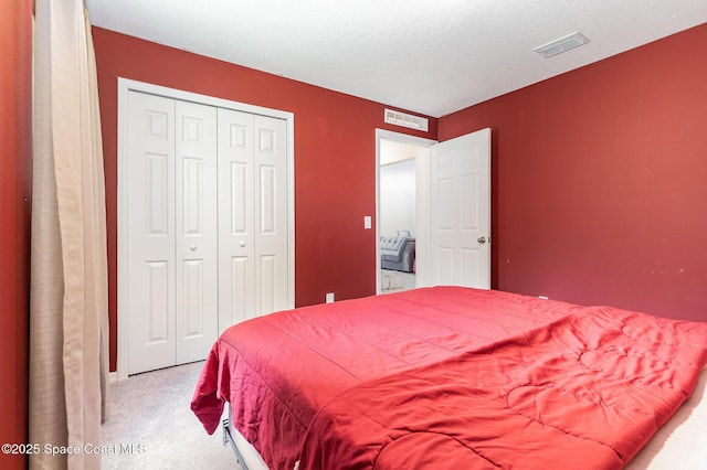 788 Isar Ave NW, Palm Bay, FL 32907 - bedroom featuring light carpet and a closet