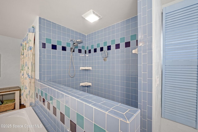 1030 S Orlando Ave, Cocoa Beach, FL 32931 - full bath featuring a tile shower and a tub