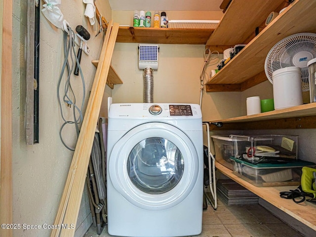 55 Woodland Dr Unit 206, Vero Beach, FL 32962 - laundry area with washer / clothes dryer