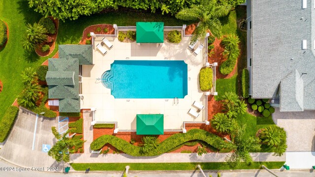 621 Misty Creek Dr, Melbourne, FL 32940 - bird's eye view of a pool area